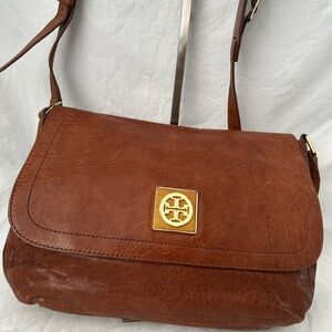 Tory Burch crossbody bag w/dustbag
